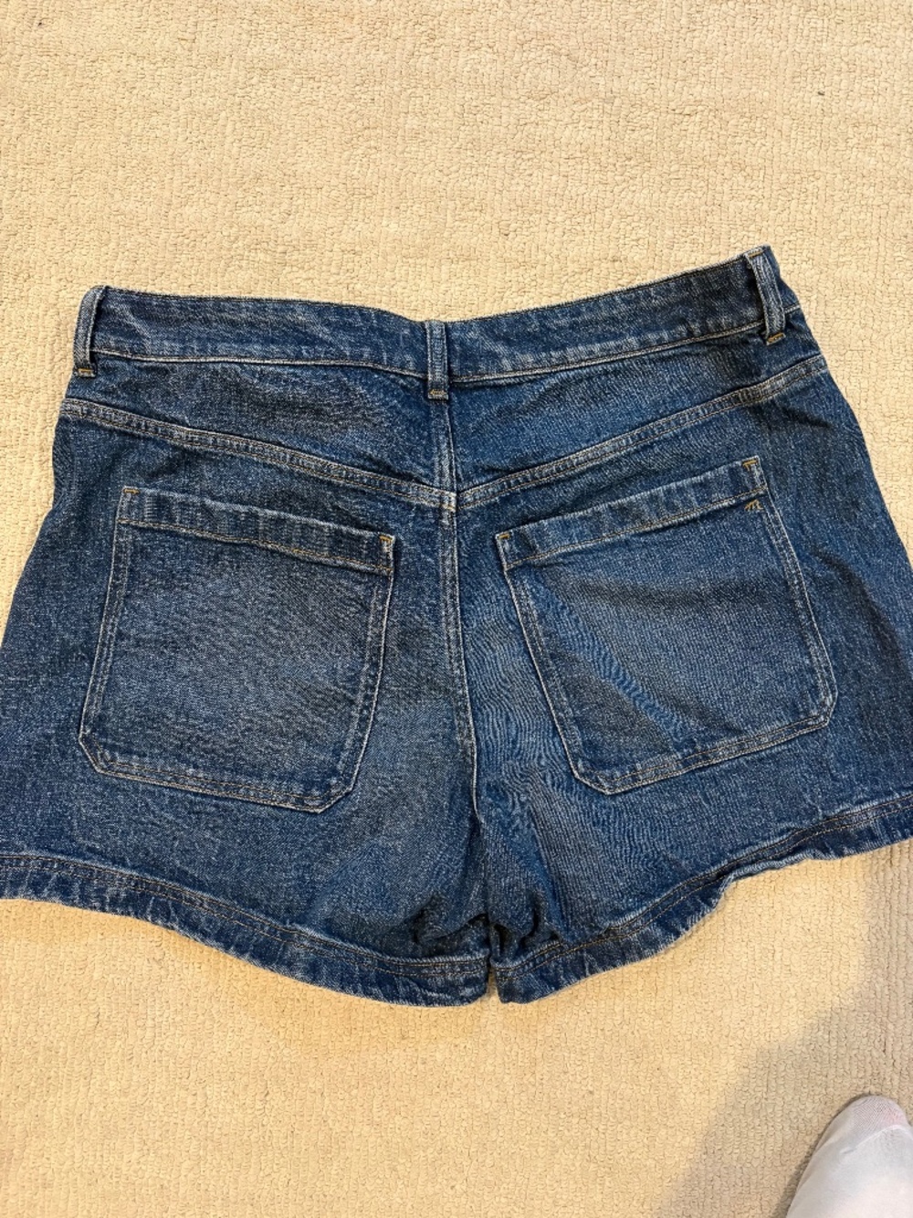 Madewell denim shorts - Picture 2 of 2